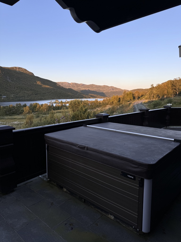 Jacuzzi med utsikt til Torvtjønn